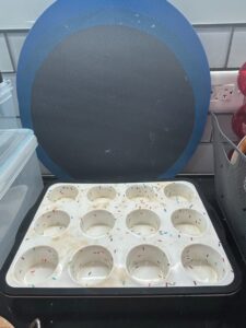 Trudeau-Confetti-Cup-Muffin-Pan