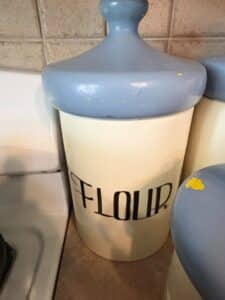 Vintage-Ceramic-Kitchen-Canister-Set-Coffee-Tea-Sugar-Flour-fifth-image