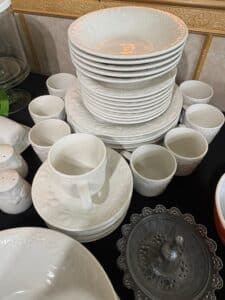 White-Embossed-Grapes-Vines-Leaves-Dinnerware-Set