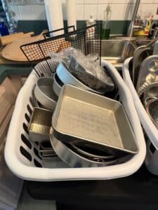 Assorted-Bakeware-and-Food-Storage-Lot