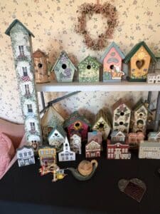 Assorted-Decorative-Birdhouses-and-Miniature-Houses