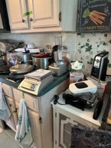 Assorted-Kitchen-Appliances