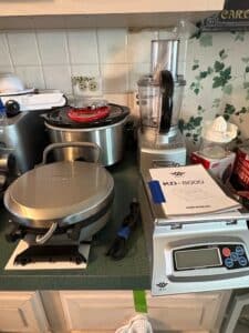 Assorted-Kitchen-Appliances-third-image