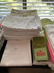 Assorted-Linens-and-Kitchen-Towels-with-Seasonal-and-Decorative-Elements