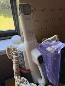 BlackDecker-Dustbuster-AdvancedClean-Cordless-Handheld-Vacuum-second-image