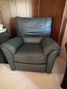Dark-Green-Leather-Recliner