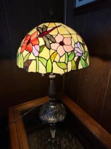 Dragonfly-and-Floral-Tiffany-Style-Stained-Glass-Table-Lamp