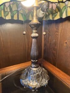 Dragonfly-and-Floral-Tiffany-Style-Stained-Glass-Table-Lamp-second-image