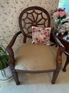 Hepplewhite-Style-Spider-Back-Armchair-second-image
