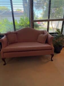 Vintage-Chippendale-Style-Camelback-Loveseat-Sofa-second-image