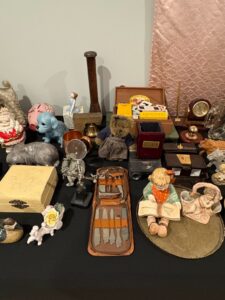 Assorted-Collectibles-and-Decorative-Items-second-image