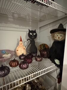 Assorted-Holiday-Decorations-fifth-image