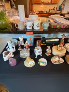 Assorted-Vintage-Porcelain-and-Ceramic-Figurines-including-Beatrix-Potter-and-Hummel-style-third-image