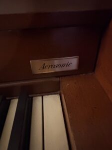 Baldwin-Acrosonic-Console-Piano-fourth-image