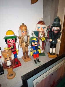 Collection-of-Vintage-German-Wooden-Nutcrackers-Erzgebirge-second-image