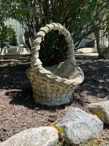 Concrete-Basket-Planter-with-Twisted-Rope-Handle