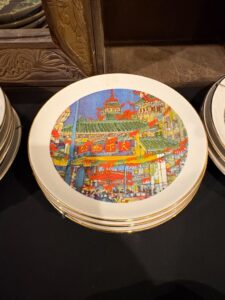 Decorative-Collector-Plates-featuring-Cityscapes-and-Landmarks-third-image
