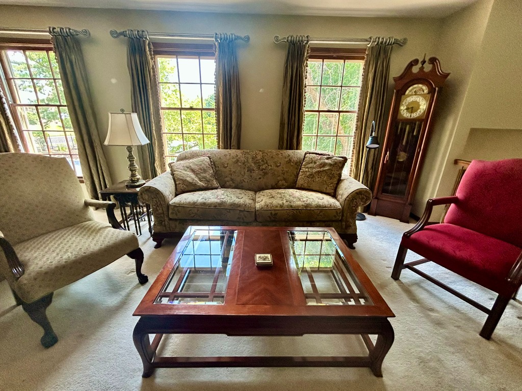 Blue Moon Estate Sales – Glen Ellyn | Elegant Traditional Furnishings, Decor & More