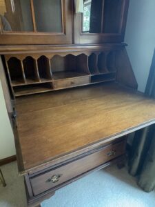 Jasper-Cabinet-Co.-Traditional-Secretary-Desk-with-Hutch-third-image