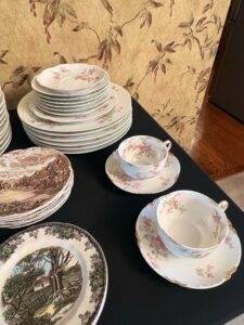 Johnson-Brothers-The-Friendly-Village-and-Heritage-Hall-China-Collection-fourth-image