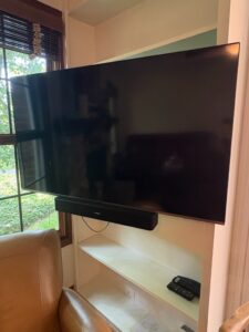 Samsung-Flat-Panel-Television-with-Bose-Soundbar