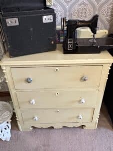 Singer-Model-K-Electric-Sewing-Machine-with-Case-and-Dresser