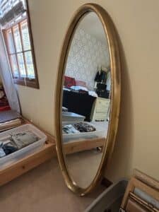 Vintage-Oval-Giltwood-Mirror