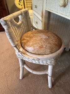 Vintage-White-Wicker-Vanity-Stool-with-Floral-Upholstery