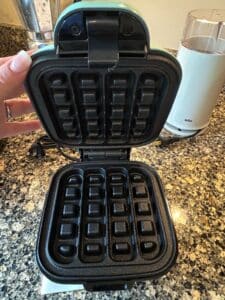 Dash-Mini-Waffle-Maker-Aqua-second-image