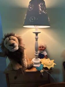 Estate-Decor-Assortment-Table-Lamp-Lion-Plush-and-Troll-Doll
