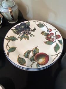 Pier-Imports-Macintosh-Dinner-Plate