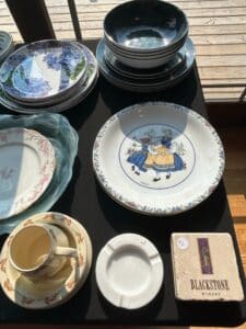 Rrstrand-Swedish-National-Costume-Collector-Plate-Gstrikland
