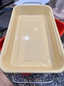 Vintage-Cream-Enamelware-Rectangular-Roasting-Pan-with-Wire-Handles