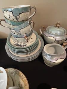 Vintage-Japanese-Dragonware-Moriage-Tea-Set