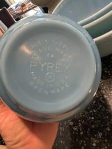 Vintage-Pyrex-Delphite-Blue-Mixing-Bowls-Set-of-second-image