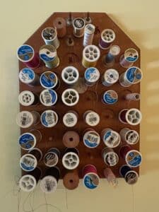 Vintage-Wall-Mount-Wooden-Thread-Spool-Rack-with-Assorted-Thread