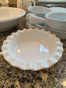 White-Ceramic-Fluted-Pie-Dish