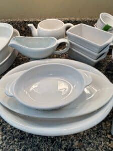 White-Ceramic-Gravy-Boat-and-Au-Gratin-Dishes-Set