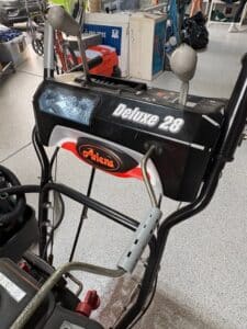 Ariens-Deluxe-Snow-Blower-third-image