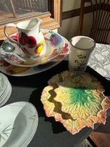Assorted-Vintage-Dinnerware-and-Tableware-Collection-fifth-image