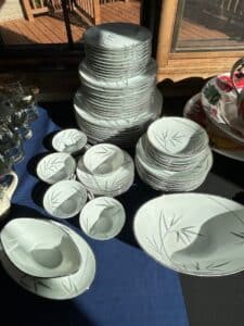 Assorted-Vintage-Dinnerware-and-Tableware-Collection-fourth-image