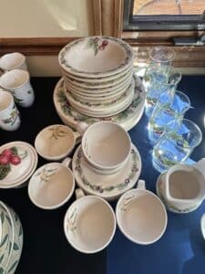 Assorted-Vintage-Dinnerware-and-Tableware-Collection-third-image