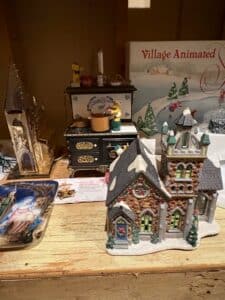 Bronners-Light-Revolving-Santa-Sleigh-with-Reindeer-fourth-image-1