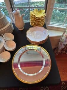 China-and-Assorted-Glassware-Collection-fourth-image