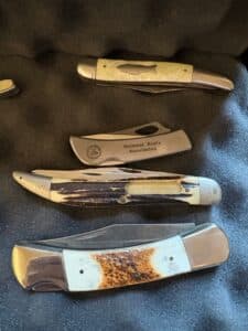 Collection-of-Vintage-Advertising-and-Commemorative-Folding-Pocket-Knives-second-image