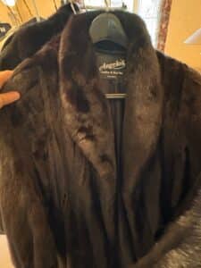 Collection-of-Vintage-Fur-and-Leather-Outerwear-fifth-image