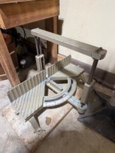 Craftsman-Miter-Box-Saw-Tool-1