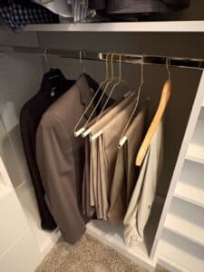 Estate-Closet-Contents-Assortment-sixth-image