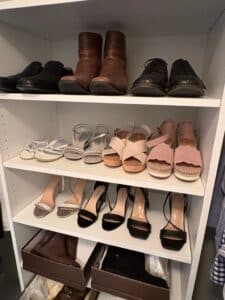 Estate-Closet-Contents-Assortment-third-image