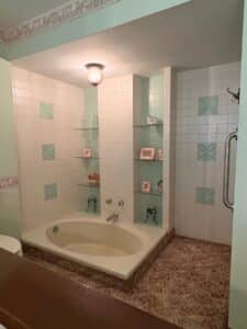 Estate-Sale-Vanity-and-Bathroom-Accessory-Collection-sixth-image-1